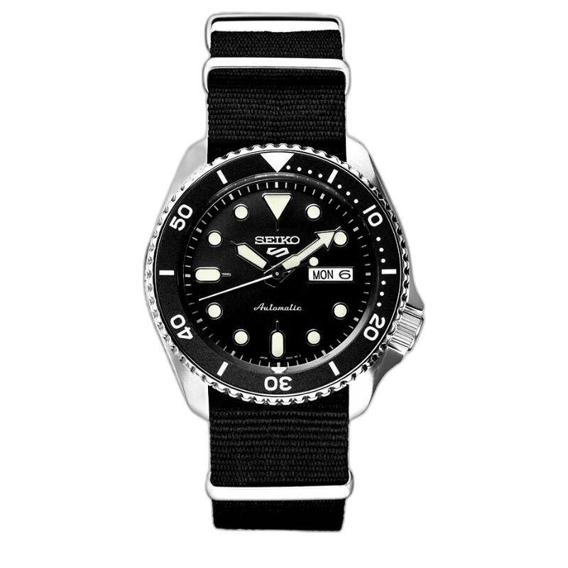 Seiko 5 Sports SKX Black NATO Automatic 42.5mm